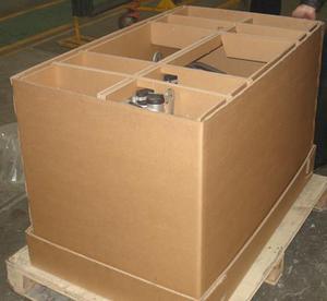 重(zhòng)型紙箱(xiang)擺脫了(le)易碎易(yi)變形的(de)困擾